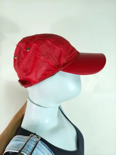 boné de couro legítimo vermelho