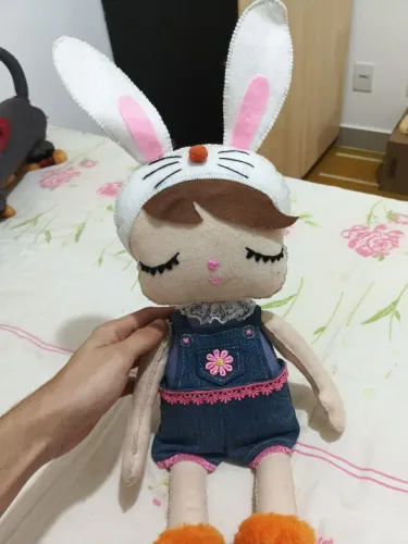 Boneca coelha artesanal (Feltro)