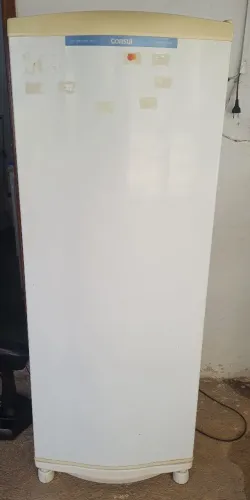 Vendo Geladeira Consul 300 litros degelo seco