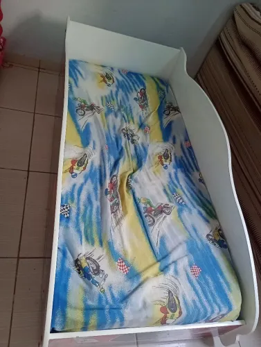 Cama infantil carros masculino