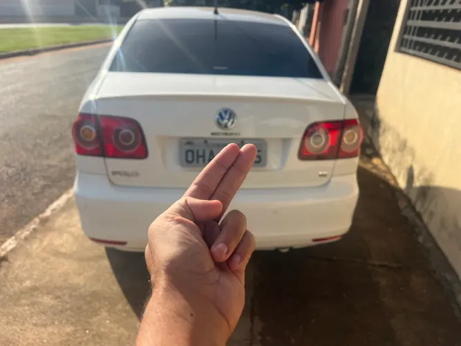 Volkswagen Polo Sedan 1.6 MI Total Flex 8V 4P 2012