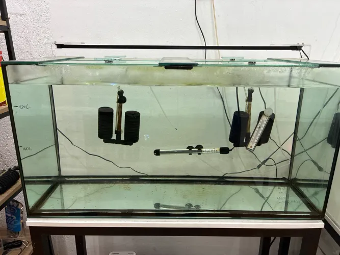 Aquário 200 litros com móvel em metalon
