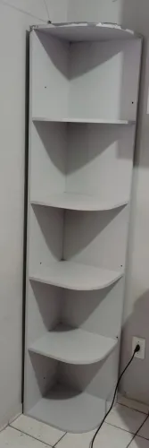 ESTANTE DE CANTO BRANCA - PRÁTICA E ELEGANTE