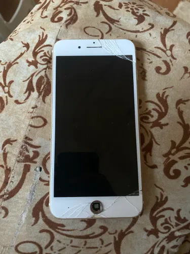 Vendo iPhone 7 Plus *olha a descrição 