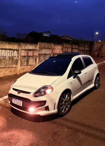 Fiat Punto Blackmotion Dual. 1.8 Flex 16V 5P 2015