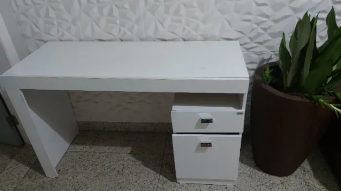 Escrivaninha 50,00