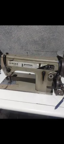 Máquina reta e zigzag 3 pontinhos da Singer