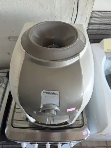 Gelagua esmaltec funcionando perfeitamente 