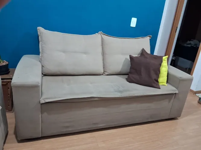 Vendo sofá 2/3 lugares