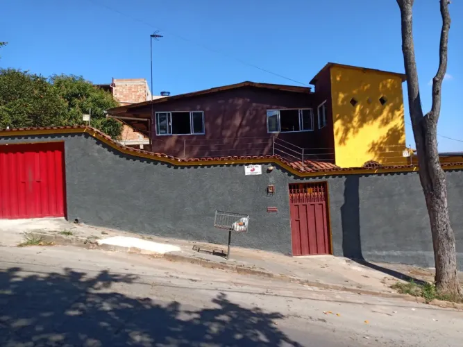 Ótima casa a venda no Bairro Goiânia - Belo Horizonte\MG