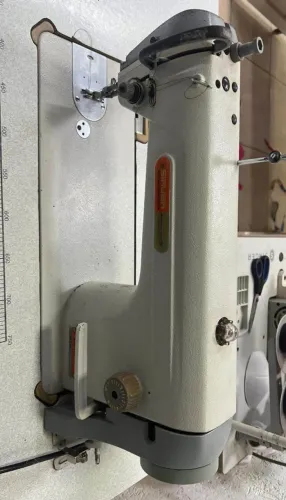 Vendo máquina reta siruba industrial
