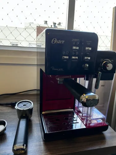 Cafeteira Expresso Oster PrimaLatte II Vermelha 127V - Completa