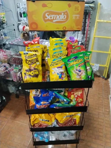 Expositor salgadinhos 