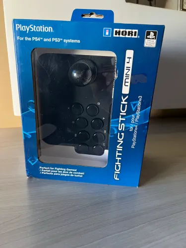 Hori Fighting Stick Mini 4 Controle