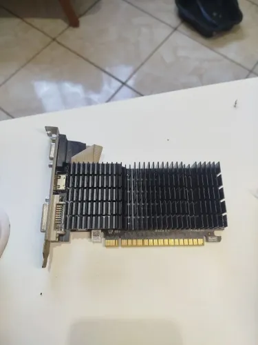Placa de vídeo 2GB