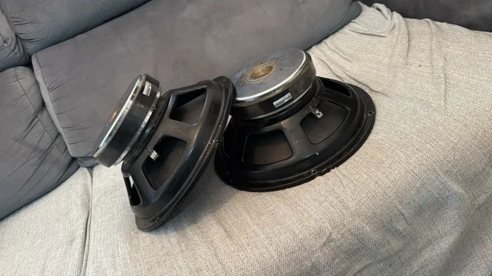 Troco dois woofer por um mais fote