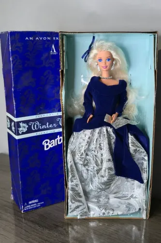 Winter Velvet Barbie - Avon Exclusive 1995