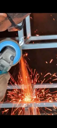 Vaga para serralheiro