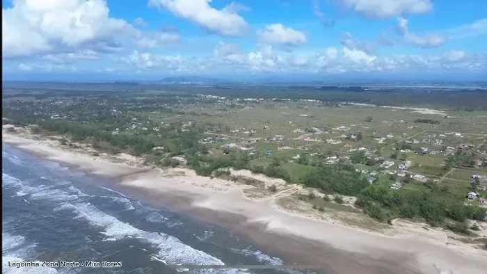 TERRENO ESCRITURADO PRÓXIMO AO MAR - BALNEÁRIO GAIVOTA/SC - R$ 99.900