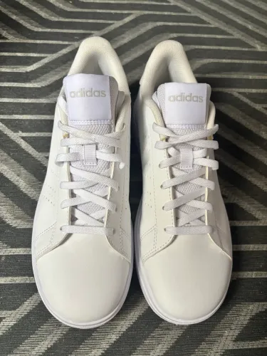 TÊNIS ADIDAS ADVANTAGE