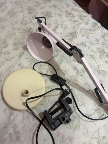 Luminária de mesa articulada 2 em 1