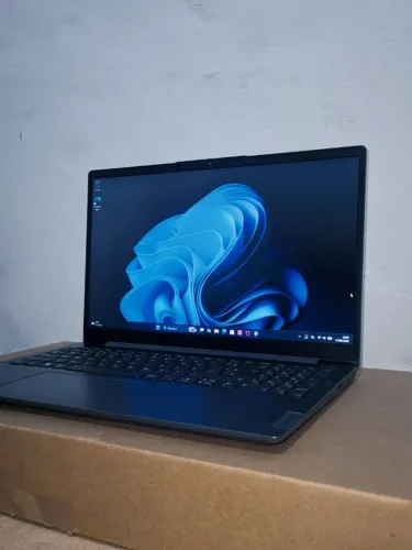 Notebook Lenovo IdeaPad 3i | i3 11ª Geração | 20GB RAM | SSD 256GB | Tela Full HD