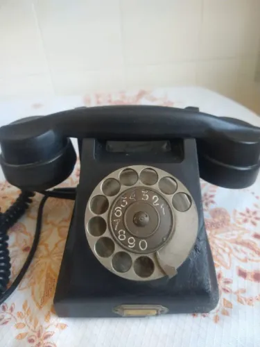 Telefone antigo Ericson preto