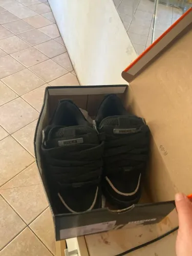 Tênis da hocks