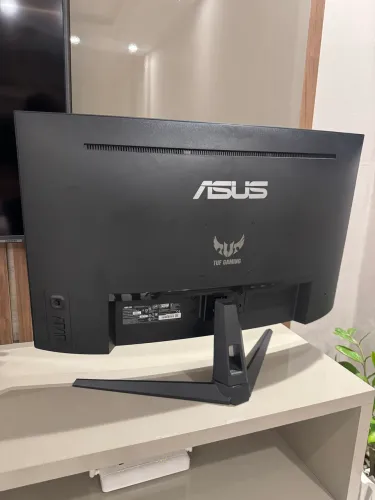 Monitor Gamer Asus Tuf Gaming, 32 Pol Curvo, QHD+, 165Hz com NF e garantia até 2028