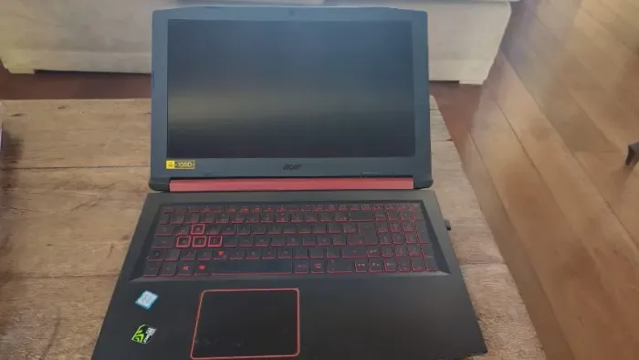 Notebook Gamer Acer Nitro 5 i5 8ª Geração, 16GB RAM, GTX 1050, SSD + HD
