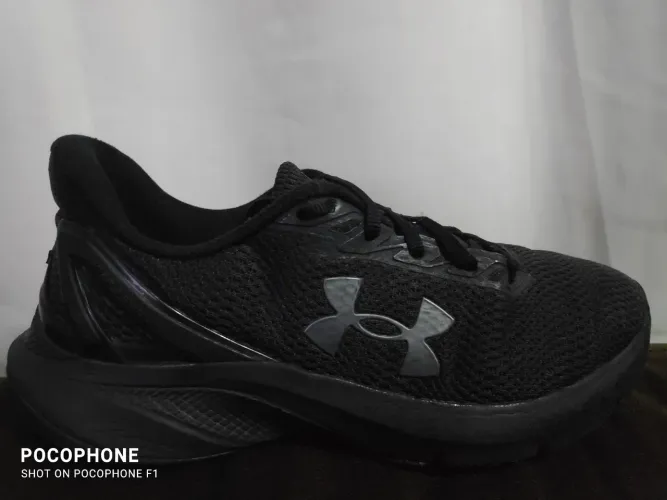 Tênis Under Armour original, N°41 semi novo.