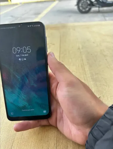 Samsung a20