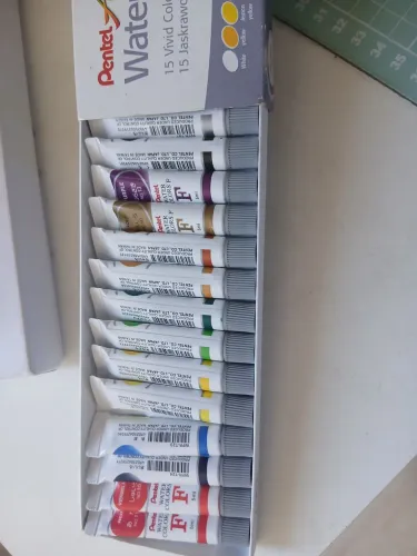 Materiais para aquarela/caligrafia