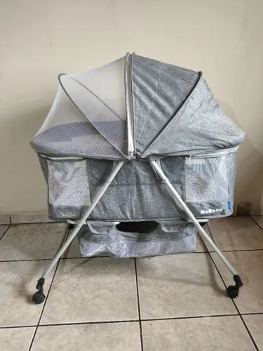 Berço portátil que balança