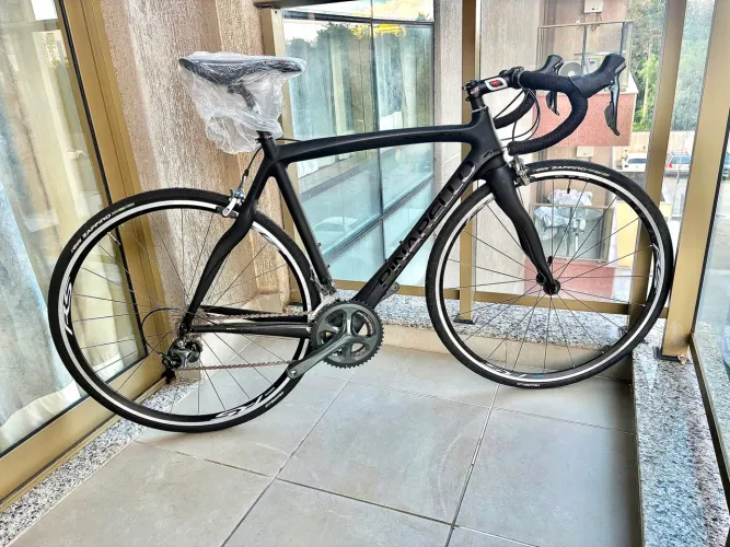 Bicicleta Speed Pinarello Razha