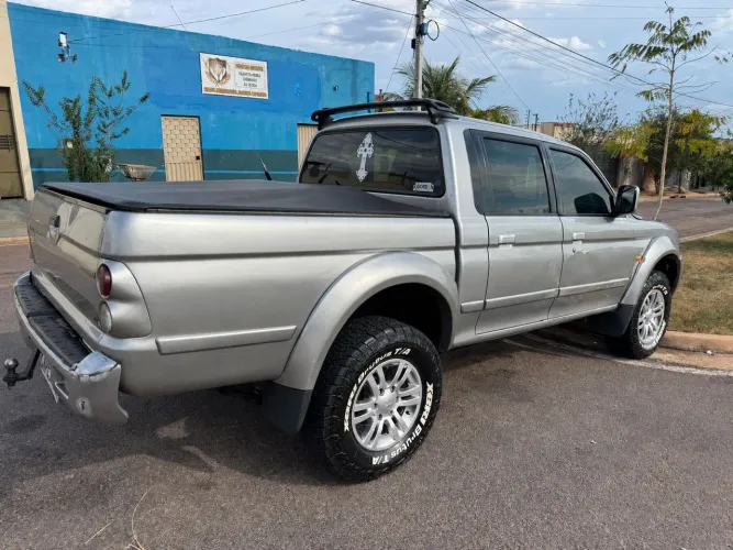 Mitsubishi L200 Outdoor GLS 2.5 4X4 CD TDI Diesel 2009