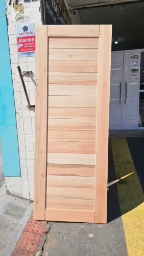 PORTA MACIÇA EUCALIPTO ROSA - 80CM (PARTE NOBRE DO EUCALIPTO)