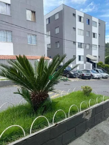 APARTAMENTO 3 QUARTOS,TODO REFORMADO EM CONDOMÍNIO FECHADO.
