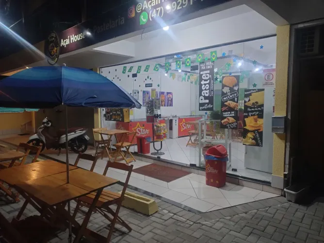 Vendo Ponto Sorveteria e Pastelaria bem localizado