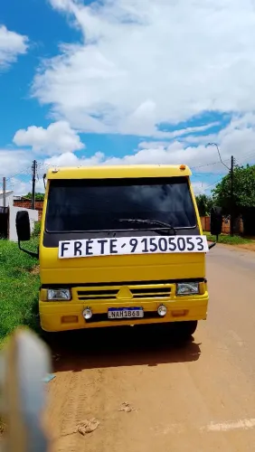 Fretes e Mudanças - Caminhão Carroceria