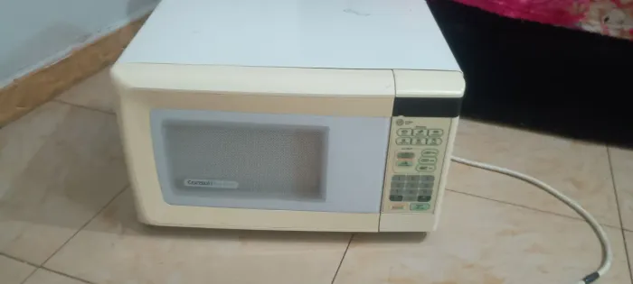 2 microondas defeito liga mais não esquenta 100 os dois
