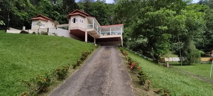 Vendo sítio (pousada), 6.100m². Reserva Biológica de Tinguá, Nova Iguaçu