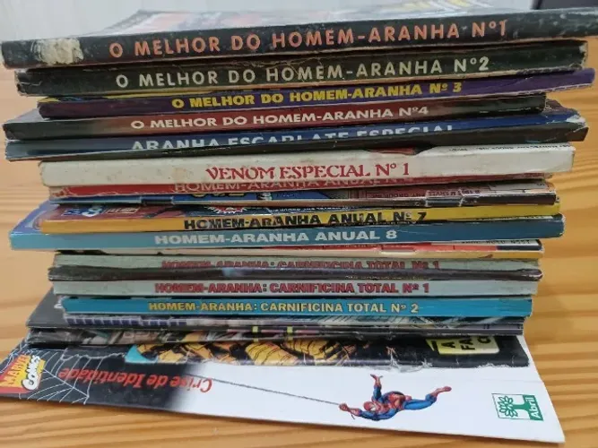 (Item 216) Lote com 15 revistas especiais do Homem Aranha