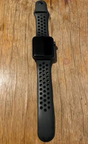 Apple Watch Serie Nike 3 Silver 42 mm Space Gray.