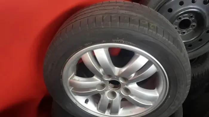 Roda aro 16 Hyundai Tucson Prata com Pneu 235 60 16 usados jogo 5x114