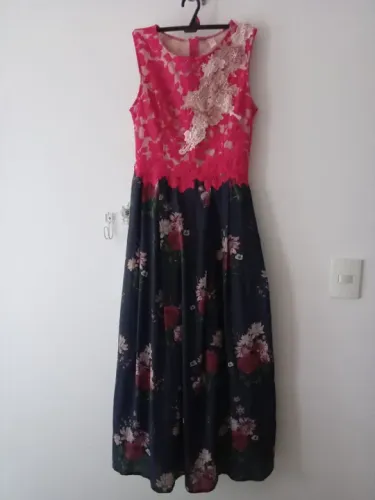 Lindo vestido , tamanho 42