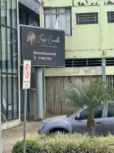 Outdoor de LED P10 - 3,84m x 1,92m Completo com Estrutura e Software de Gestão