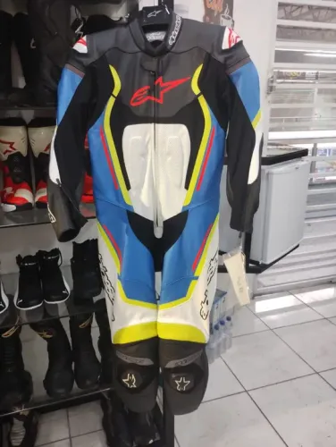 Macacao alpinestars 48 eur motegi v2 novo sem uso  uma peça