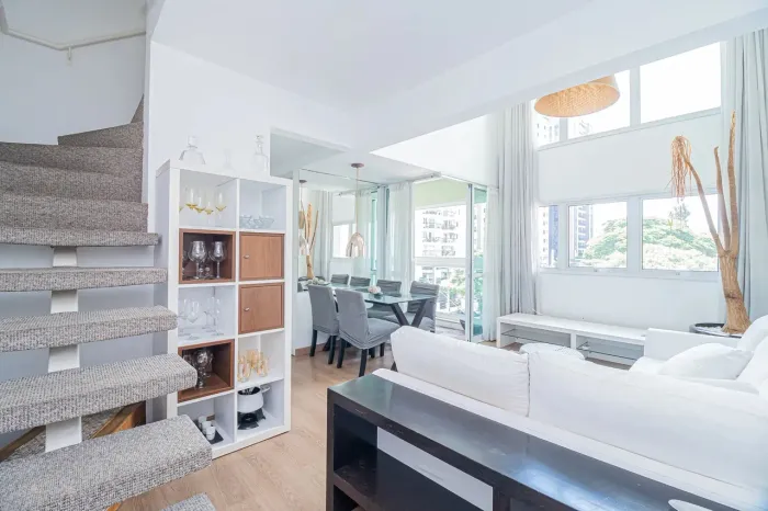 Duplex para aluguel possui 59 metros quadrados com 2 quartos em Indianópolis - São Paulo -