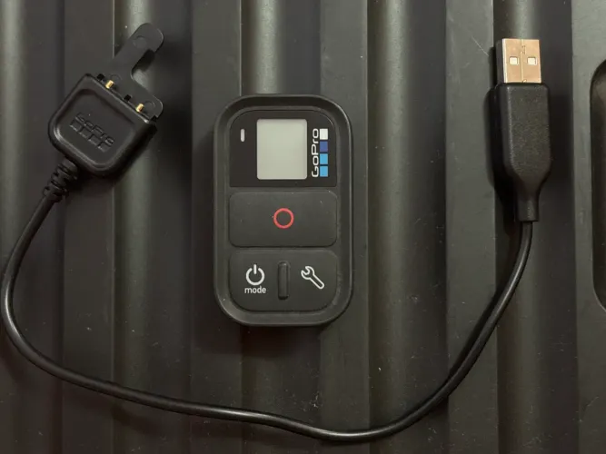 Controle e acessórios Semi-novos GoPro Smart Remote Wi-Fi Original HERO 3/4/5/6/7/8 e MAX